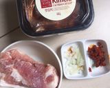 Hình bước làm 1 của món Canh kim chi thịt lợn