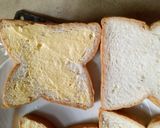 Hình bước làm 3 của món Bánh sandwich bơ sữa ăn sáng