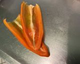 Une image de l'étape 3 de Filets de lieu, crème de poivron, abricot et ail noir.