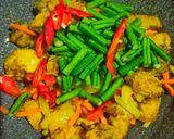 Foto langkah ke 4 dari resep 393. Ayam Goreng Kunyit.