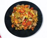 Foto langkah ke 9 dari resep Mie Goreng Bakso.