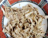 A picture of step 2 of Chicken cheesy Wraps.