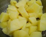 A picture of step 1 of Healthy potatoes chicken kebab...