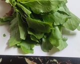 A picture of step 1 of લહસુની પાલક ખીચડી. (Lasooni palak Khichdi Recipe in Gujarati).