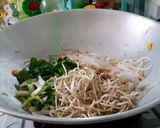 Foto langkah ke 3 dari resep Kwetiau Goreng Spesial.