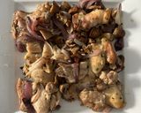 A picture of step 4 of Roasted Chicken with Mushrooms and Red Onions.