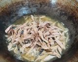 Foto langkah ke 1 dari resep 195. Ikan Tongkol Suwir Pedas.
