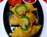 A picture of step 6 of Mirchi pakoda.