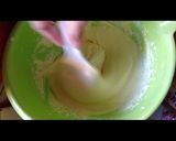 Foto langkah ke 5 dari resep Cupcakes polos 2 telur.