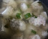 Foto langkah ke 5 dari resep Sop Soun Tahu Isi Udang Ayam.