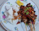 A picture of step 4 of Sate Ayam (Chicken Satay With Peanut Sauce).