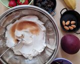 Foto del paso 1 de la receta: Tableta helada saludable de yogur griego y frutas de estación
