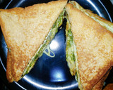 சீஸீ பிரட் ஆம்லெட் ரெசிபி ஸ்டேப் 7 புகைப்படம்