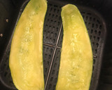 Foto del paso 7 de la receta: Calabacín relleno con queso de cabra
