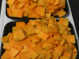 Crema vegana de zapallo, cebolla y zanahoria al curry