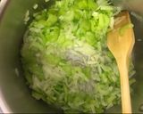 A picture of step 3 of Oriental Fish Soup.
