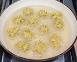 A picture of step 5 of Moong Dal Ke Pakoray/ Fritters.