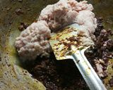 A picture of step 5 of Kheema pav.