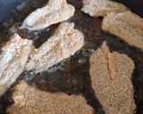 Foto del passaggio 4 della ricetta Alici fritte dorate