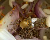 A picture of step 4 of Kerala style Raw Papaya Pulinkari - Sadya dish.