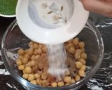 A picture of step 2 of Samosa Chat.