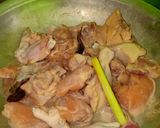 Foto langkah ke 2 dari resep Ayam ungkep bumbu putih.