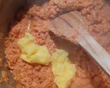 A picture of step 4 of Gajjar halwa.