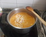 Foto del paso 9 de la receta: Alubias con calamar, gambas y almejas