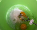 Foto langkah ke 1 dari resep Bolu kukus santan 1 telur.