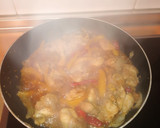 Foto del paso 2 de la receta: Pollo con verduras y naranja en reducción de soja