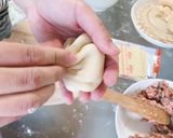 Hình bước làm 10 của món Bánh bao đào tiên nhân pizza