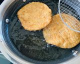 A picture of step 7 of Wheat flour farsi puri.