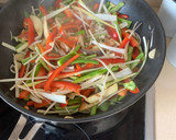 Foto del paso 2 de la receta: Wok de verduras y setas