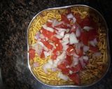 A picture of step 3 of Namkeen bhel.