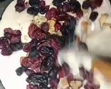 Foto langkah ke 2 dari resep Nougat dried cranberry and blueberry with almond.