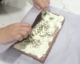 Foto langkah ke 11 dari resep Roll cake brownies batik.