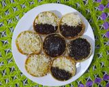 Foto langkah ke 7 dari resep Martabak Manis Mini.