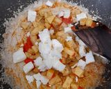 Foto langkah ke 9 dari resep Sajian Lebaran (Sayur labu siam,sambel goreng,roti pisang).