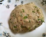 A picture of step 1 of Spinach Thalipeeth.