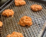 Foto del paso 2 de la receta: 🔥 Aprovechar el horno : buñuelos de espinaca, de zanahorias y papas al limón🔥