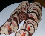 Foto del paso 4 de la receta: Solomillo relleno con bacon cebolla pimiento y dátiles