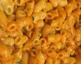 صورة لخطوة 5 من وصفة معكرونه ب صلصة الموزريلا الحمراء 👌🏻🍝