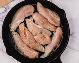 A picture of step 3 of Fruity chicken curry.