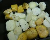 Foto del paso 2 de la receta: Omelette de queso con papas y boneatos al horno