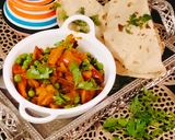 A picture of step 7 of Gajar Matar Aloo ki sabji 😋😋.