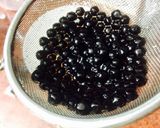 Hình bước làm 4 của món Trân châu đen trong trà sữa