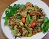 รูปขั้นตอนการทำที่ 2 ของ แกงเขียวหวานไก่ผัดแห้ง