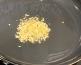Foto langkah ke 3 dari resep Stir Fry Broccoli and Ground Beef.