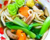 Hình bước làm 2 của món Mì Udon Gà Và Nấm Đông Cô