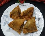 A picture of step 5 of Samose.